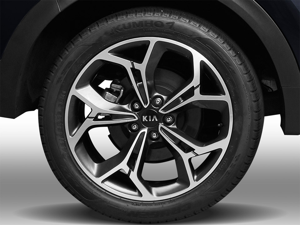 19-Inch Alloy Wheels